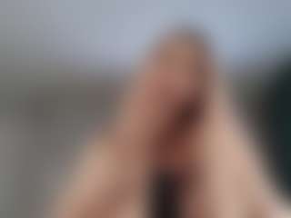Live cam show with Mila - New Foot Fetish on live18s.com