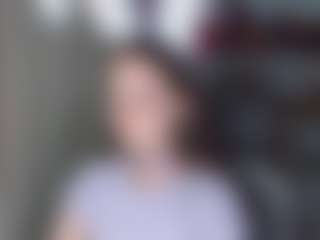 Live cam show with LindseyHogrefe - Anal Brown Hair on Hubzter Live
