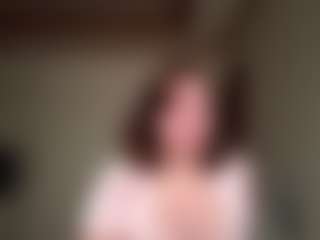 Live cam show with LoriaHuffine - Strip on Camsoda