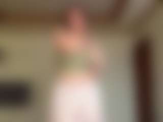 Live cam show with LoriaHuffine - Foot Fetish Toys on 1on1-livenow