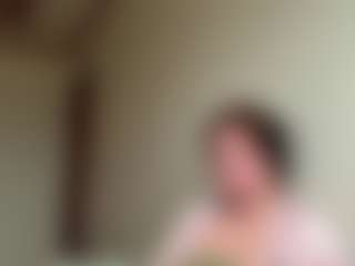 Live cam show with LoriaHuffine - Brown Eyes Brown Hair on Camsoda