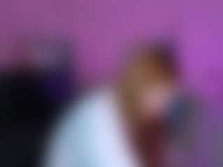 Live cam show with luna-veyra - Solo on Camsoda