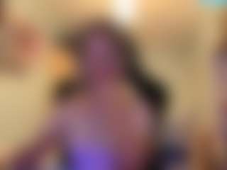 Live cam show with Adel - New Petite on Camsoda