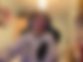 Live cam show with Adel - Blonde Hair Shaved Pussy on sexytreat.net