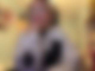 Live cam show with Adel - Blonde Hair Small Tits on sexytreat.net