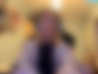 Adel's Live Sex Cam Show