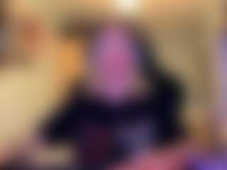 Adel's Live Sex Cam Show