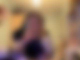 Adel's Live Sex Cam Show