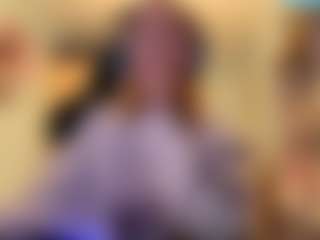 Live cam show with Adel - Anal Teen (18+) on CamClone