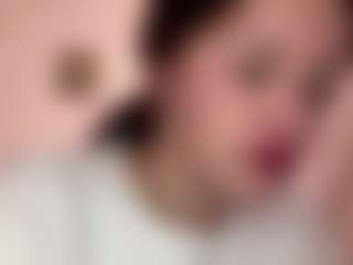 Live cam show with SherryBurnias - New Brown Eyes on SquirtSoMuch