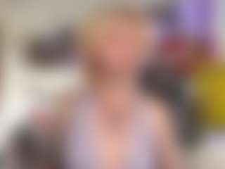 Live cam show with Kim - College Toys on Camsoda