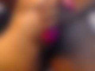 yohatinelly's Live Sex Cam Show