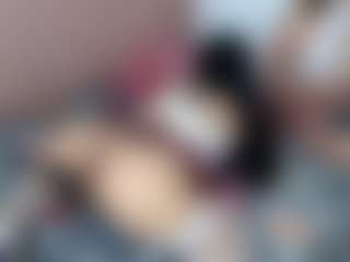 AmberAndCata's Live Sex Cam Show