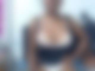 Live cam show with kandysexxyy - New Blowjob on Camsoda