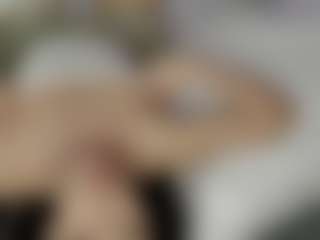 Live cam show with KitanaX - New Petite on mypornchat.com