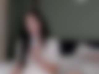 Live cam show with KitanaX - Oil on SxyPornLive