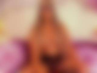 MaddyOlmos's Live Sex Cam Show