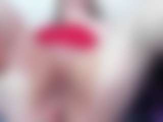 purple-777 MILF webcam performer live streaming