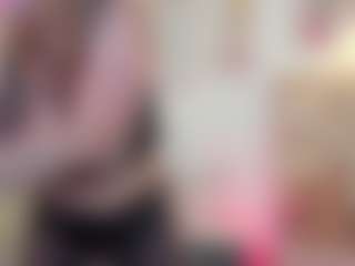Live cam show with Rachell-lang - Deepthroat on Mixed Magazine Live