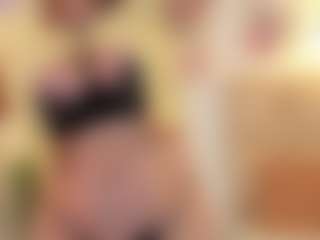 Live cam show with Rachell-lang - Middle Aged on CamClone