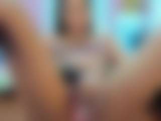 Lillyy16's Live Sex Cam Show