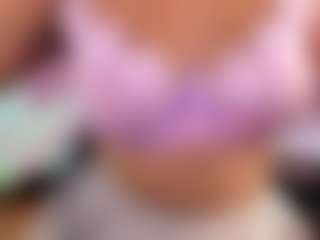 Lillyy16's Live Sex Cam Show