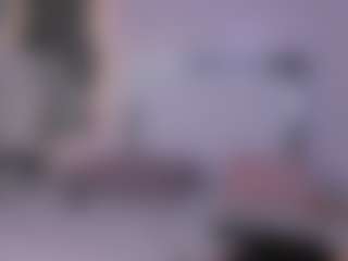 Live cam show with Ella-Liamxxx - New Toys on googirlz