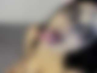 Show en direct avec Rubyhlowes - Moaning sur Camsoda