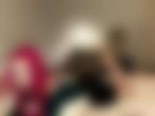 ShenaDeblois's Live Sex Cam Show