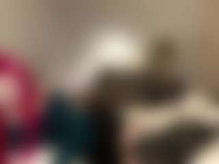 ShenaDeblois's Live Sex Cam Show
