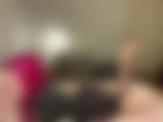 ShenaDeblois's Live Sex Cam Show