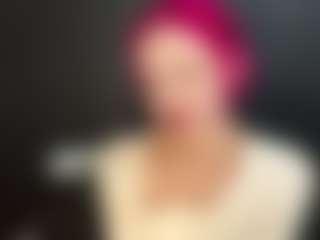 Live cam show with ShenaDeblois - Striptease on milfzrlive.com