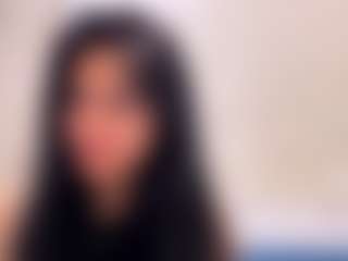 Live cam show with Amina - Small Tits on AdultVida.com