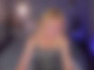 Clara-Schneider1's Live Sex Cam Show
