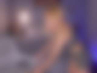 Live cam show with Clara-Schneider1 - Ice on StripNow