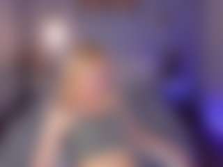 Clara-Schneider1's Live Sex Cam Show