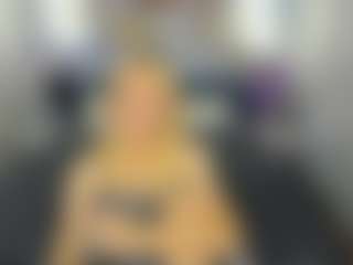 Clara-Schneider1's Live Sex Cam Show