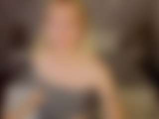 Show live cam dengan Clara-Schneider1 - Pm di Camsoda