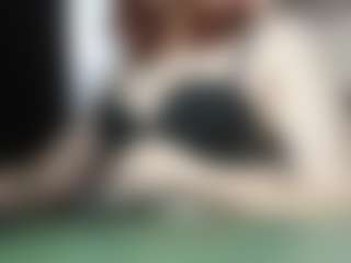 EloraKiss's Live Sex Cam Show
