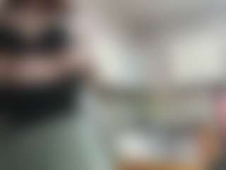 EloraKiss's Live Sex Cam Show