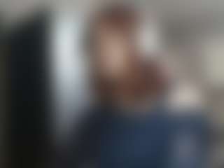 Spettacolo in cam dal vivo con EloraKiss - New BBW su Camsoda