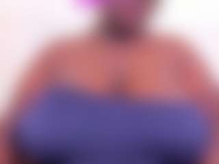Live cam show with emma-star11 - Body Massage on Camsoda