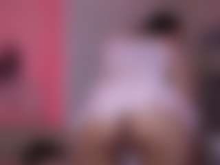 Alle's Live Sex Cam Show