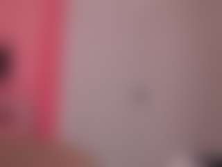 Live cam show with Alle - New White on Camsoda | united states