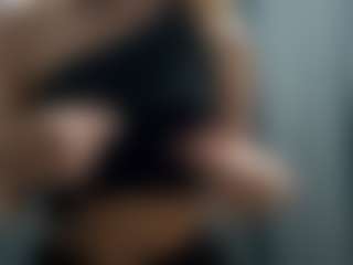 Live cam show with HarrietteCestari - Nora on sexylive.show