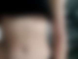 Spettacolo in cam dal vivo con HarrietteCestari - Handjob su Camsoda