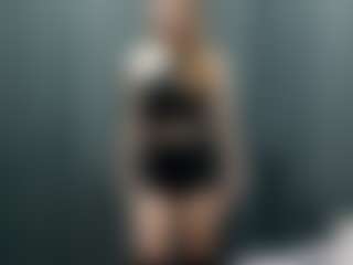 Live cam show with HarrietteCestari - Normal on luckytryst.com
