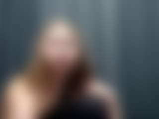 Spettacolo in cam dal vivo con HarrietteCestari - Blowjob su Camsoda