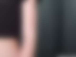 Live cam show with HarrietteCestari - Blonde Hair Shaved Pussy on Streamer API
