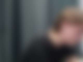 Live cam show with HarrietteCestari - Blonde Hair Amateur on TeamSkeetLive